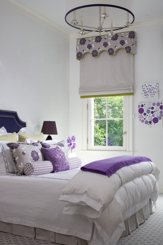 Inspiration for an eclectic bedroom in Chicago with white walls.