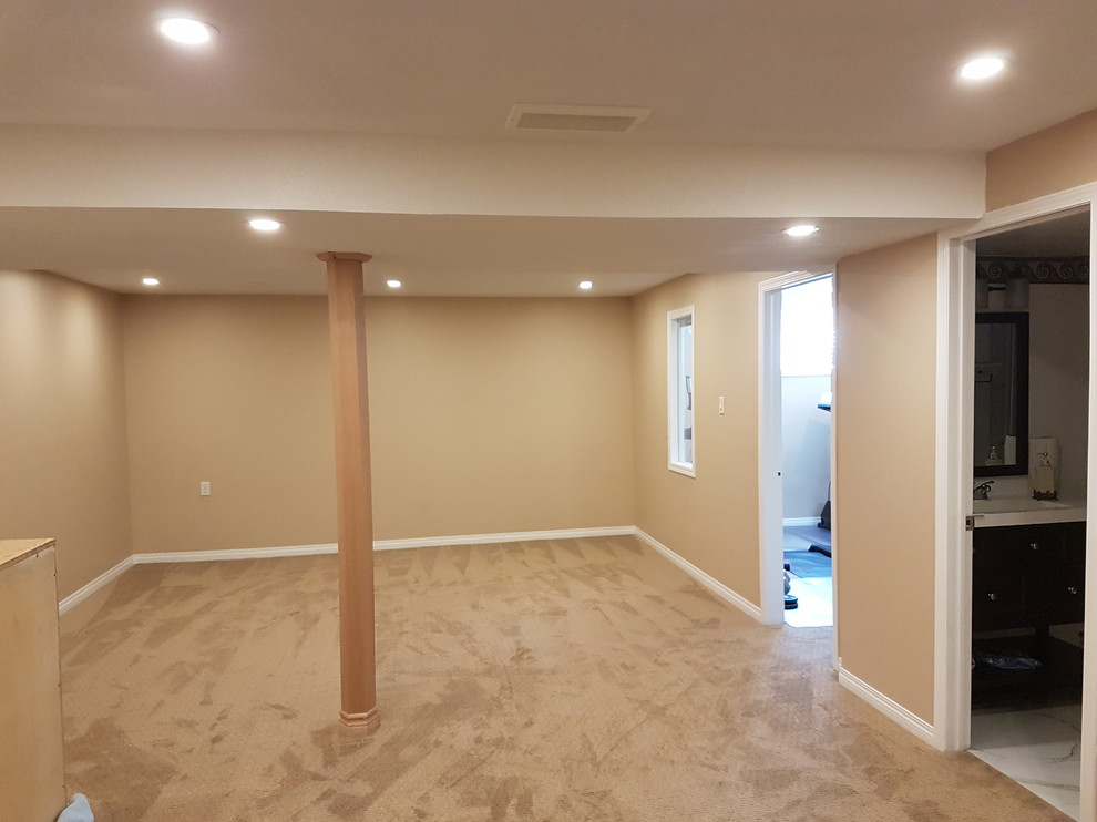 Example of a minimalist home design design in Calgary