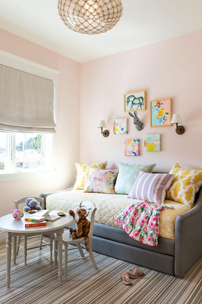 Photo of a transitional kids' room in Orange County.