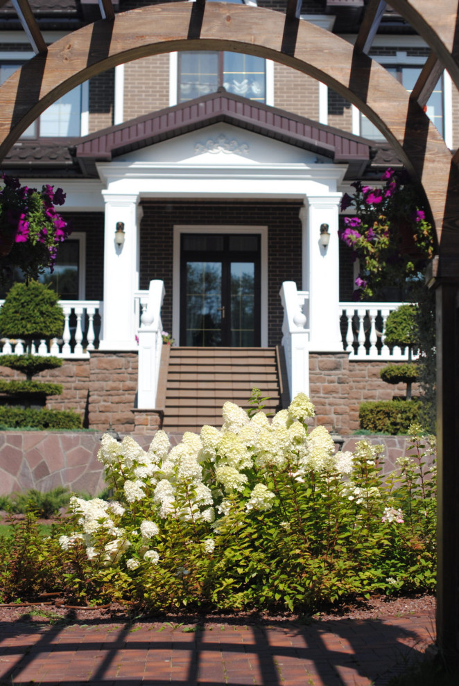 Дизайн участка с уклоном более 7 м.