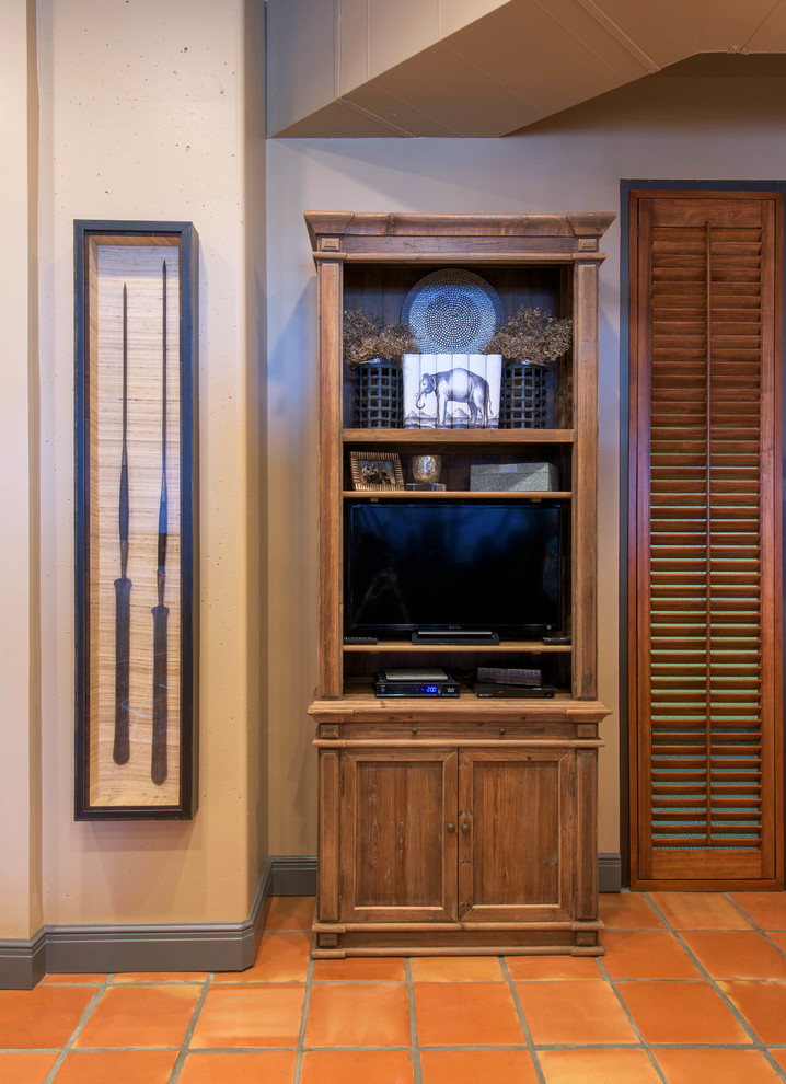 Transitional home design photo in Austin