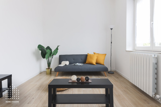 Salotto post home staging contemporary-living-room