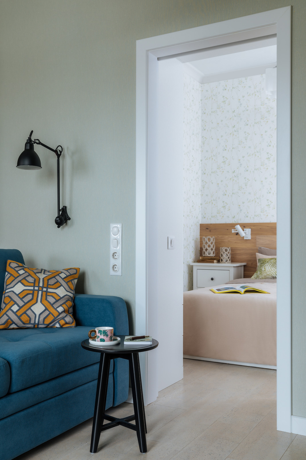 Яркий интерьер маленькой квартиры