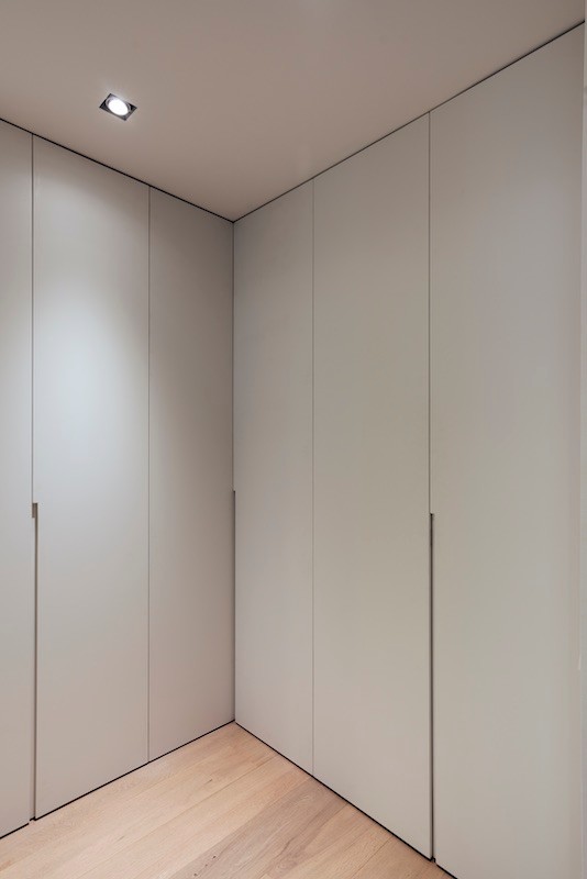 Example of a mid-sized minimalist home design design in Barcelona