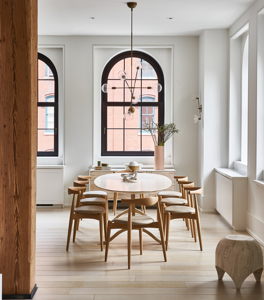 Example of a danish dining room design in New York