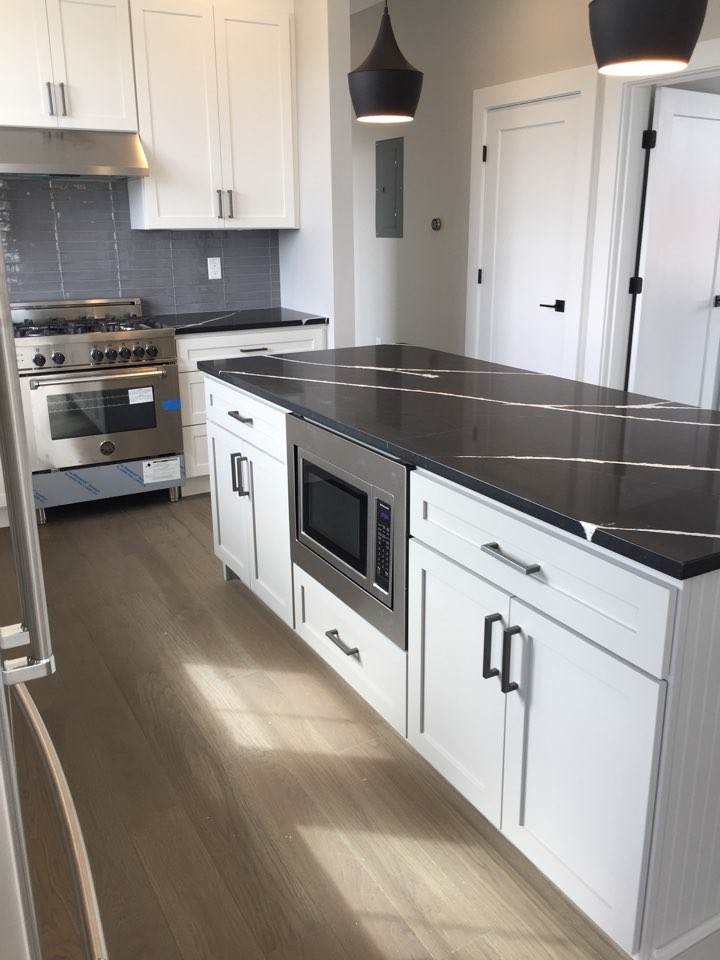 Transitional kitchen photo in Boston