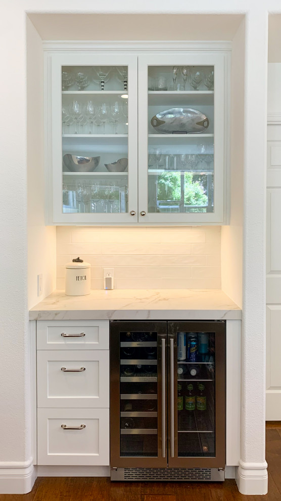 Kitchen Reface and Living Room Remodel