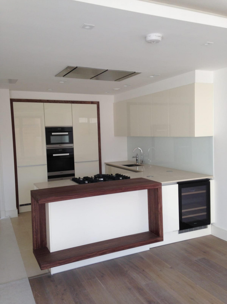 "High Gloss" Kitchen