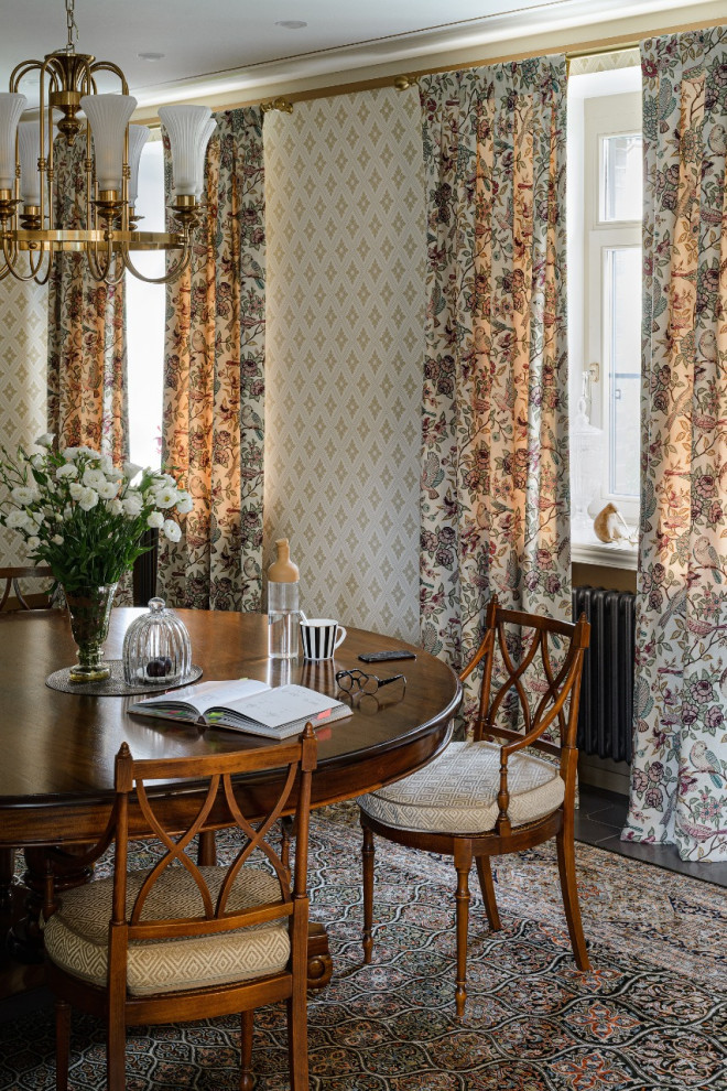 Гостиная-столовая в загородном доме