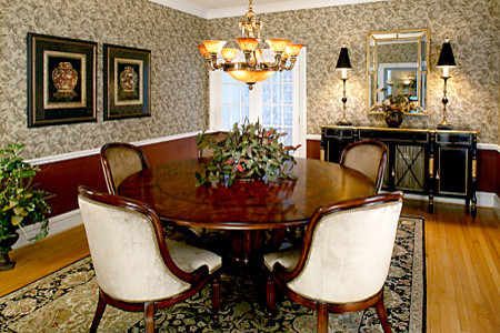Design ideas for a traditional dining room in Chicago.