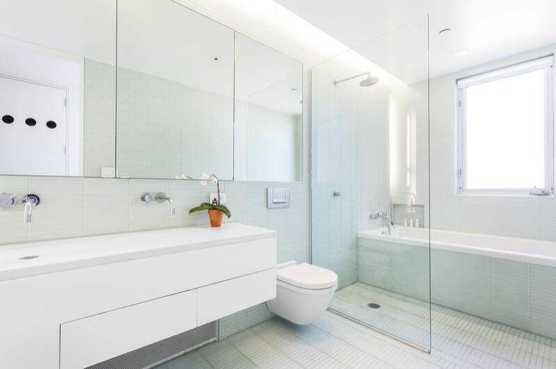 Стекло и зеркало