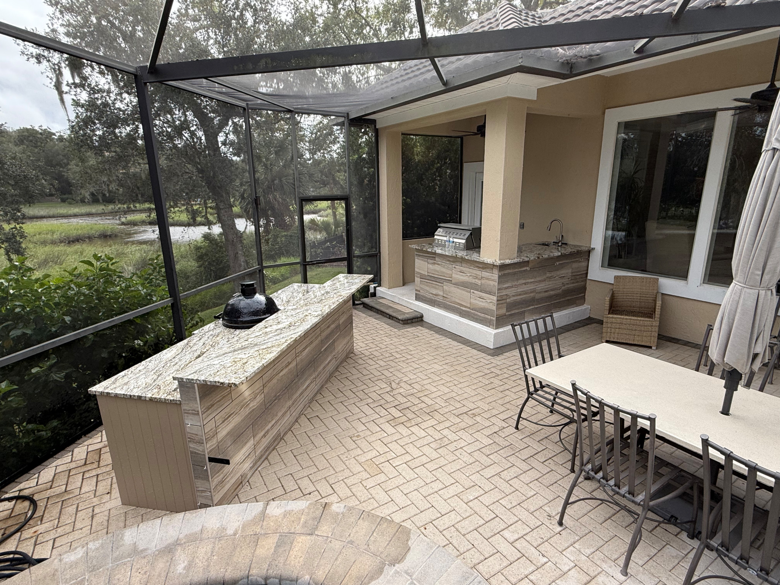 Outdoor Kitchen