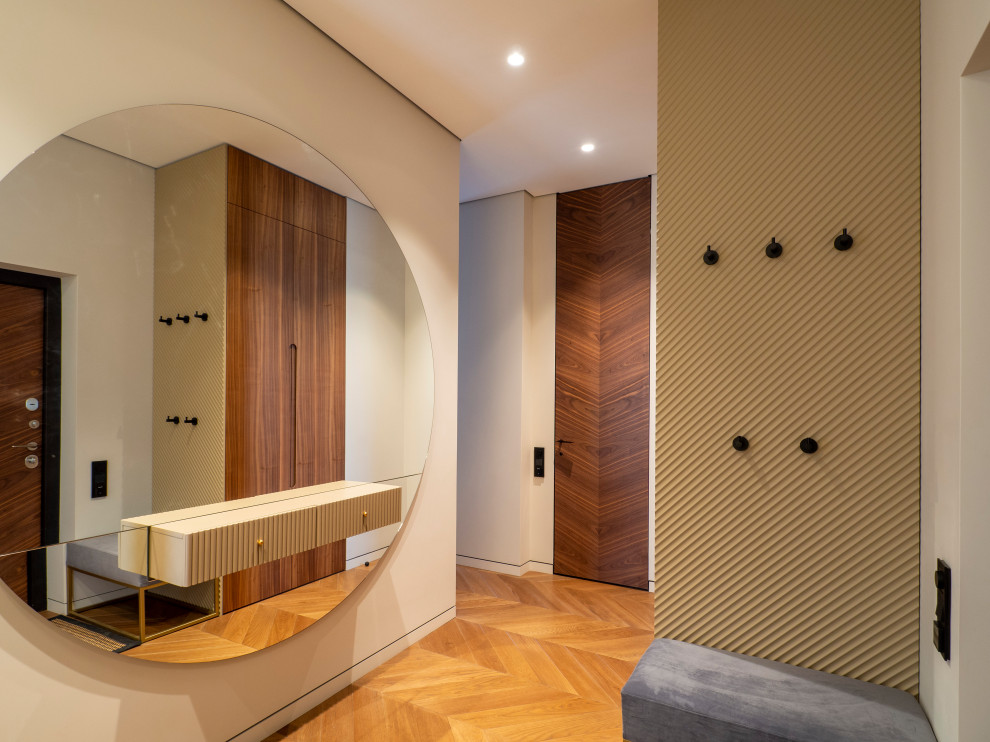 Шкаф в прихожую в современном стиле