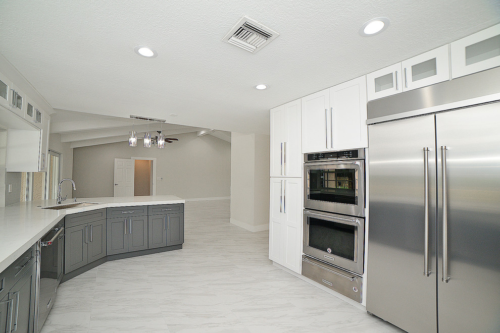 Klein Kitchen