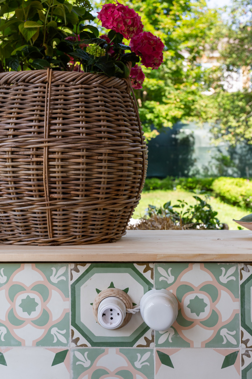 Беседка с летней кухней для Анастасии Вертинской и Степана Михалкова. "На дачу"