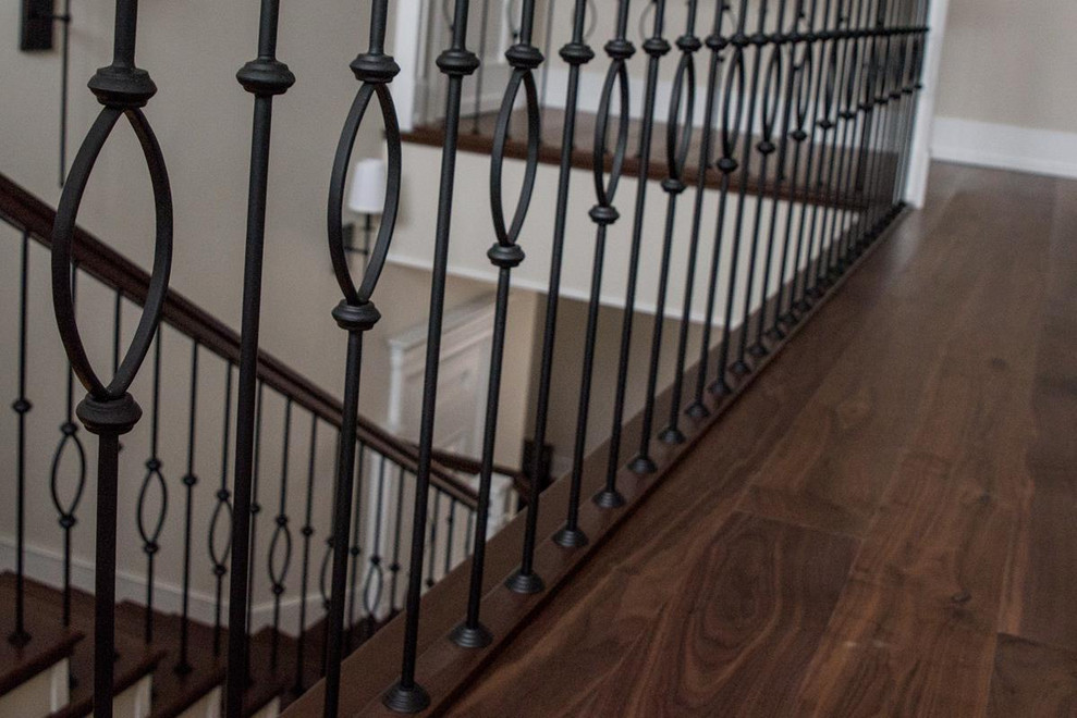 Столярные изделия в коттедж : лестницы, мебель, двери и тд.