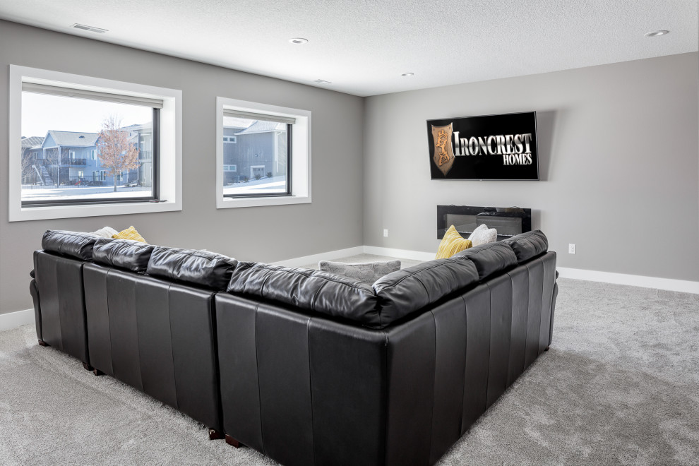 Home design - transitional home design idea