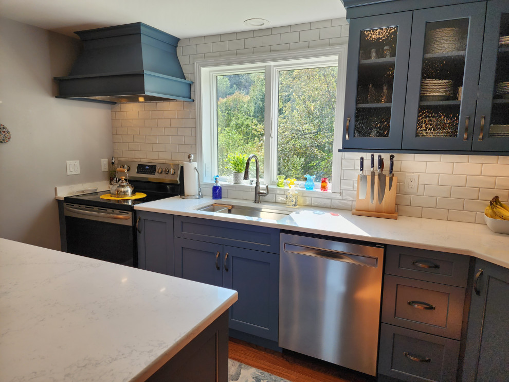 6436 - Smokey Blue Kitchen