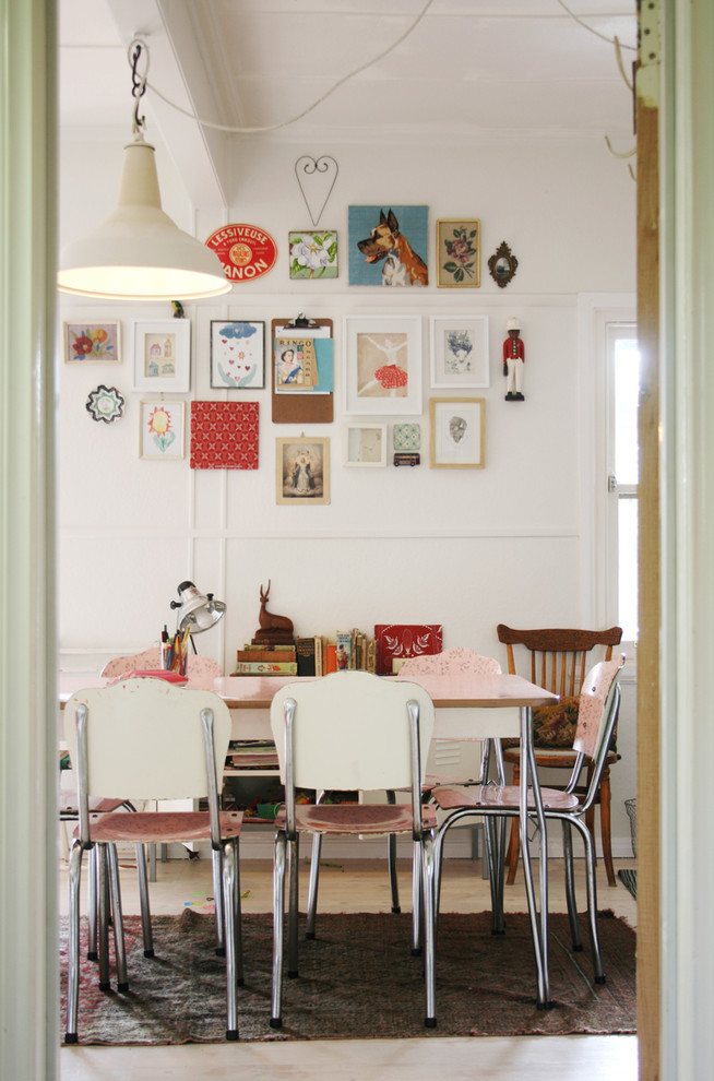 Home design - shabby-chic style home design idea in Melbourne