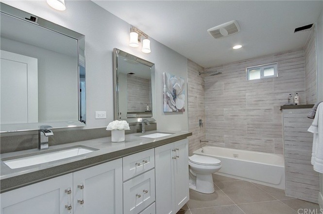 Inspiration for a transitional bathroom remodel in Orange County