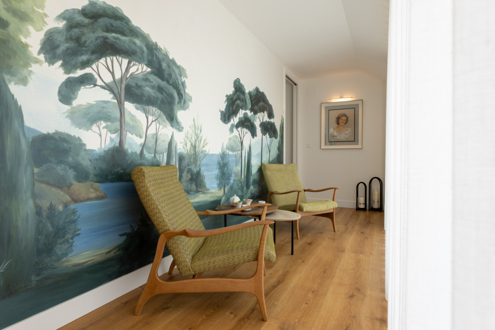 Atico "capricho" con algunos muebles de familia.