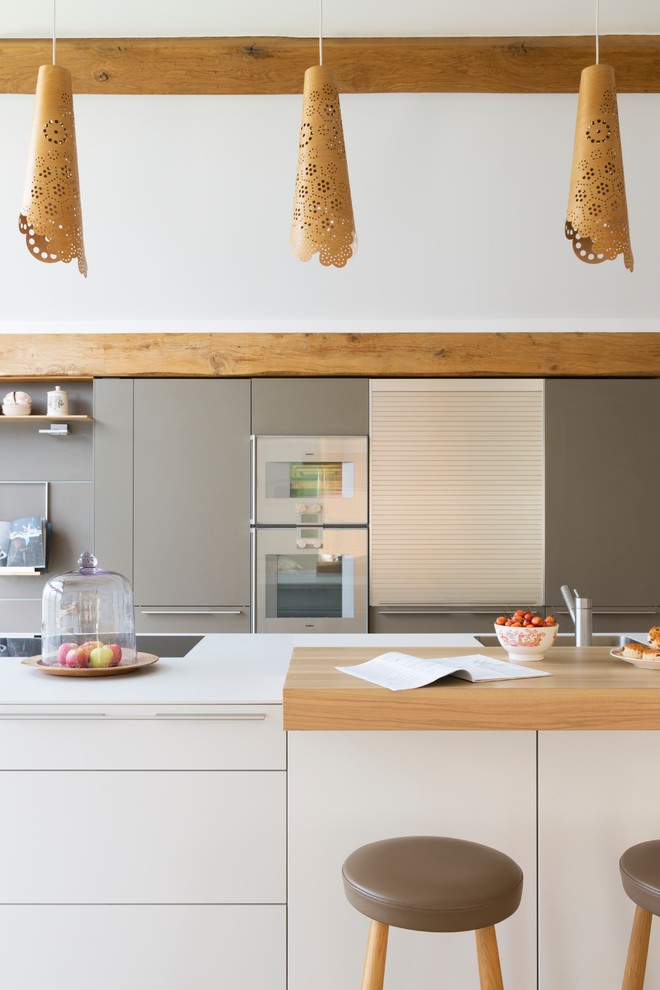 Photo of a modern kitchen in Oxfordshire.