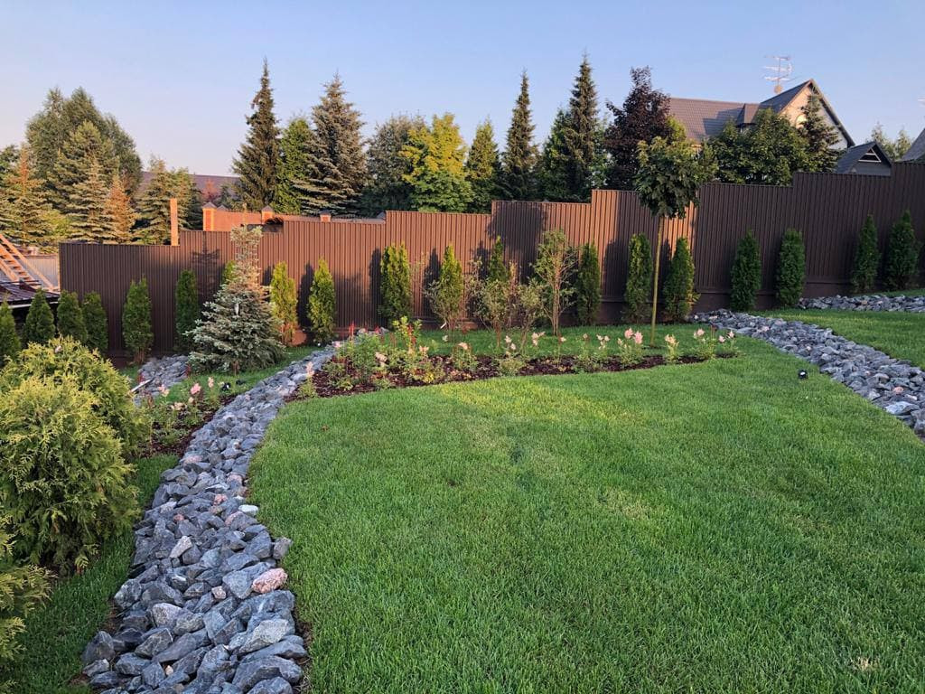 благоустройство и озеленение участка