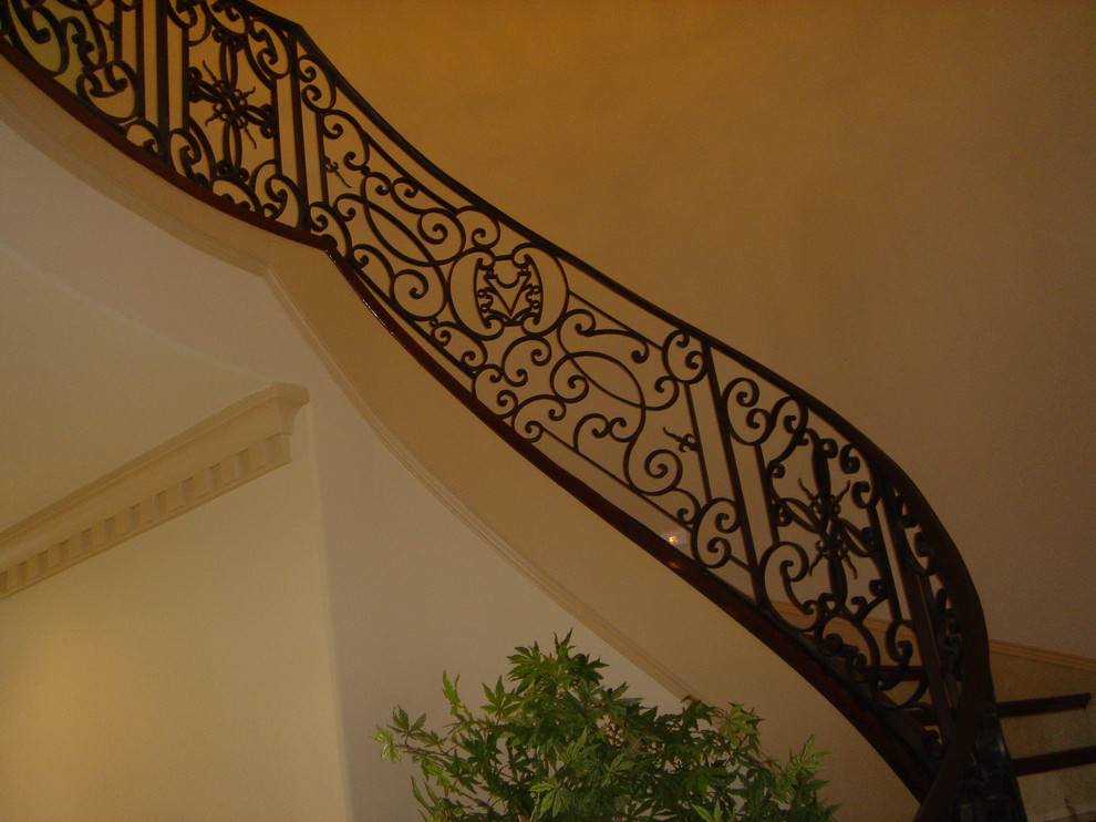 Photo of a transitional staircase in Dallas.