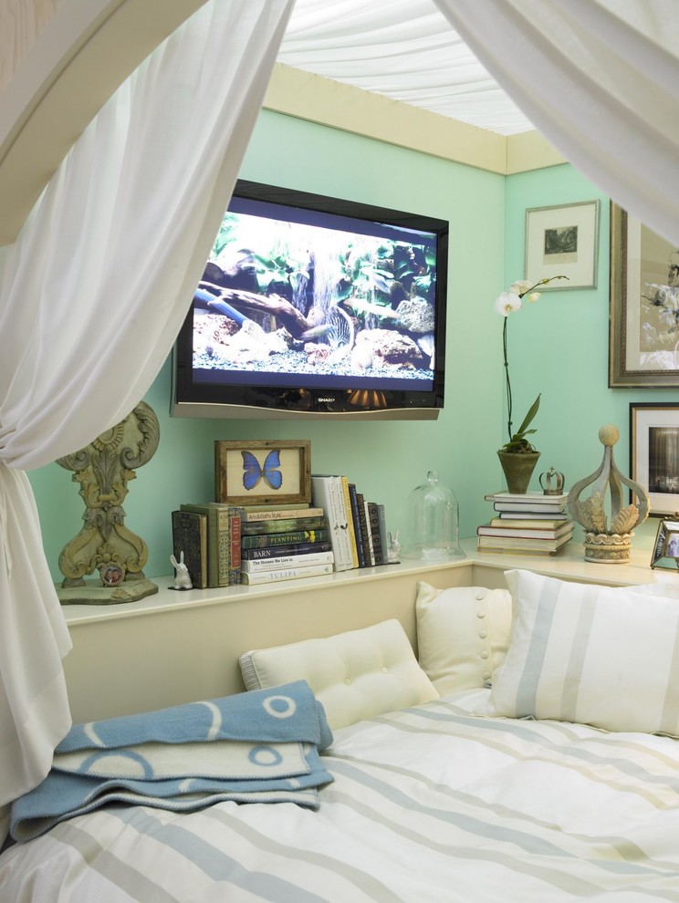 Farmhouse bedroom photo in Boston
