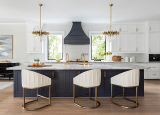Choose the Right Pendant Lights for Your Kitchen Island (30 photos)