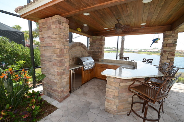 Outdoor Kitchen Cabinets Traditional Patio Tampa By