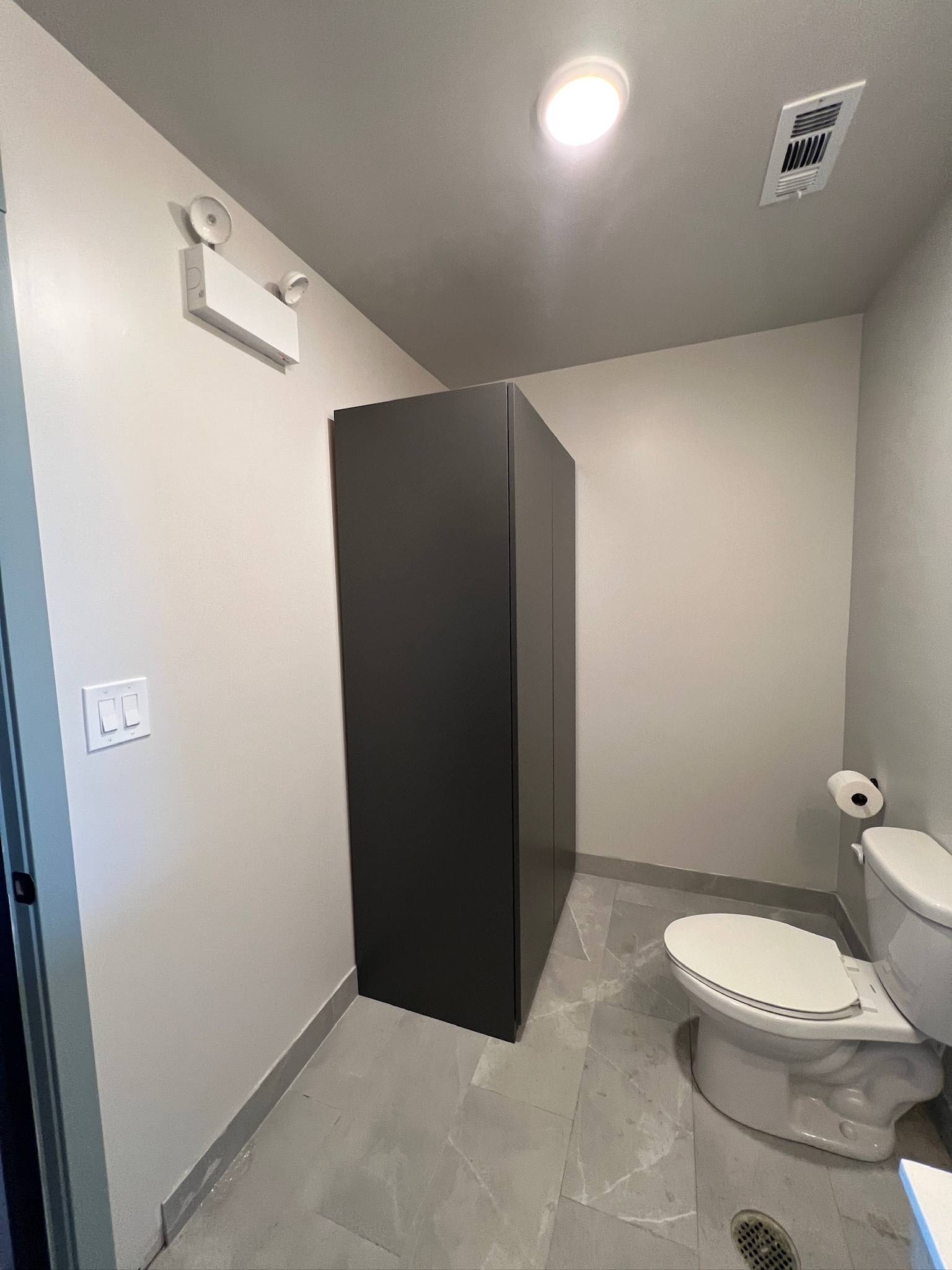 Before | Guest Bathroom