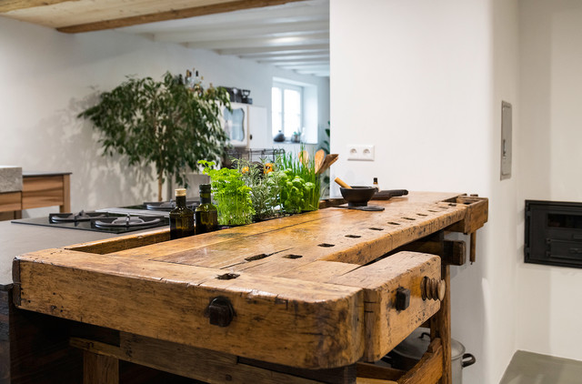 Rustikaler Charme: Werkbänke erobern den Wohnraum