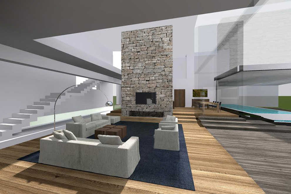 Стена с камином облицована историческим камнем