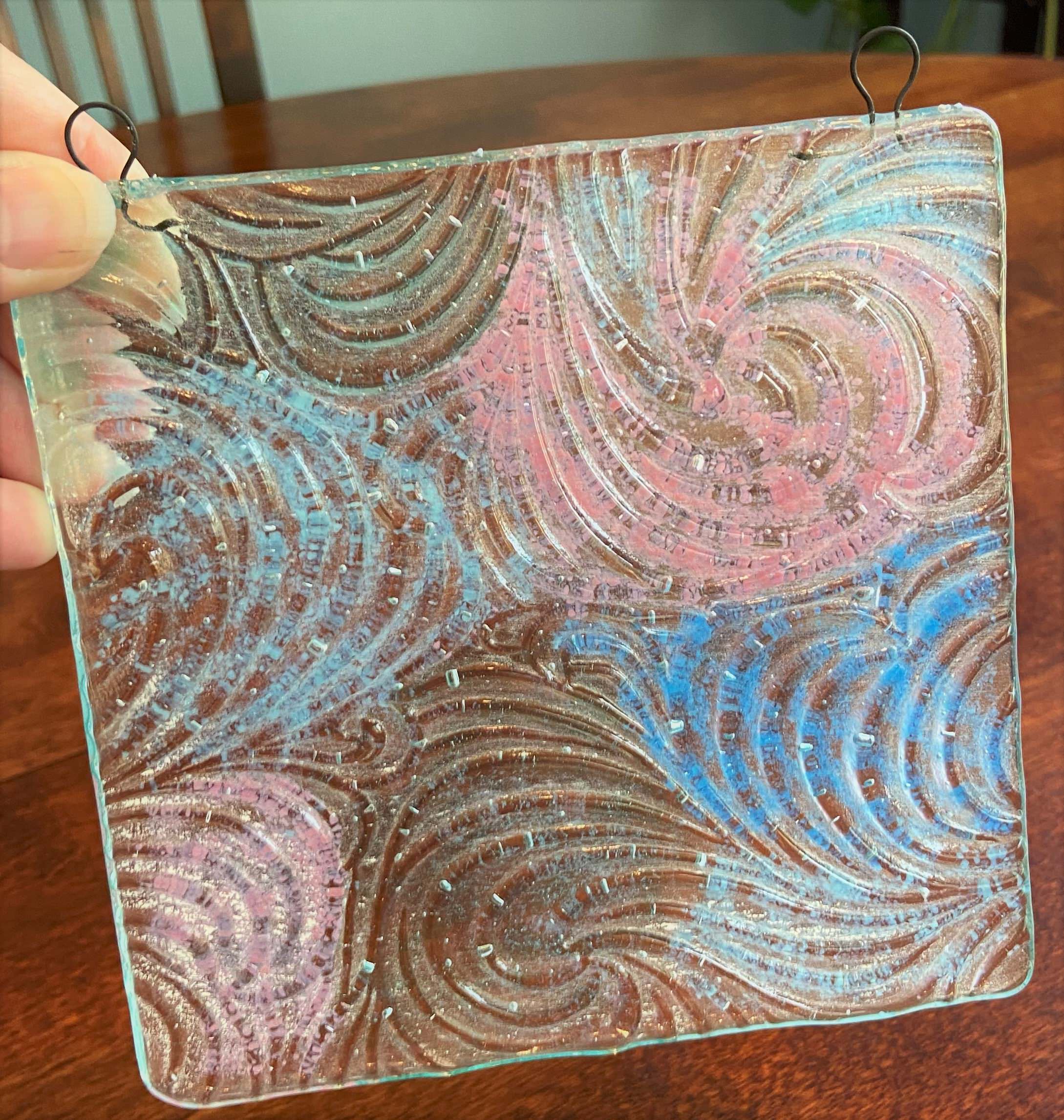 Hanging multicolored swirl imprint