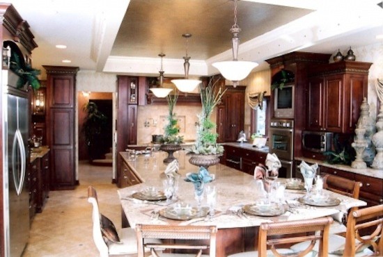 Transitional kitchen photo in Indianapolis