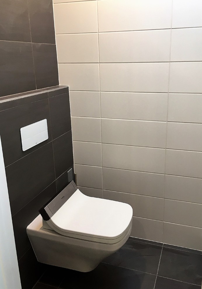 Design ideas for a modern bathroom in Denver.