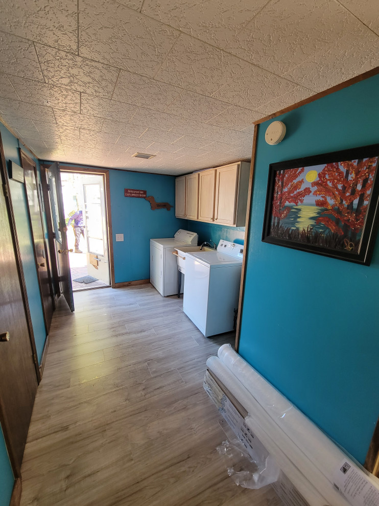Cove View Dr Floor