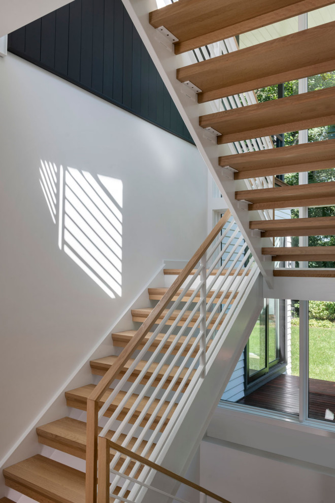 Идея дизайна: лестница среднего размера в стиле ретро с металлическими перилами