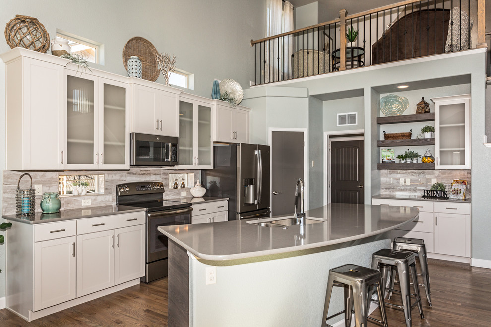 Kitchen - kitchen idea in Denver