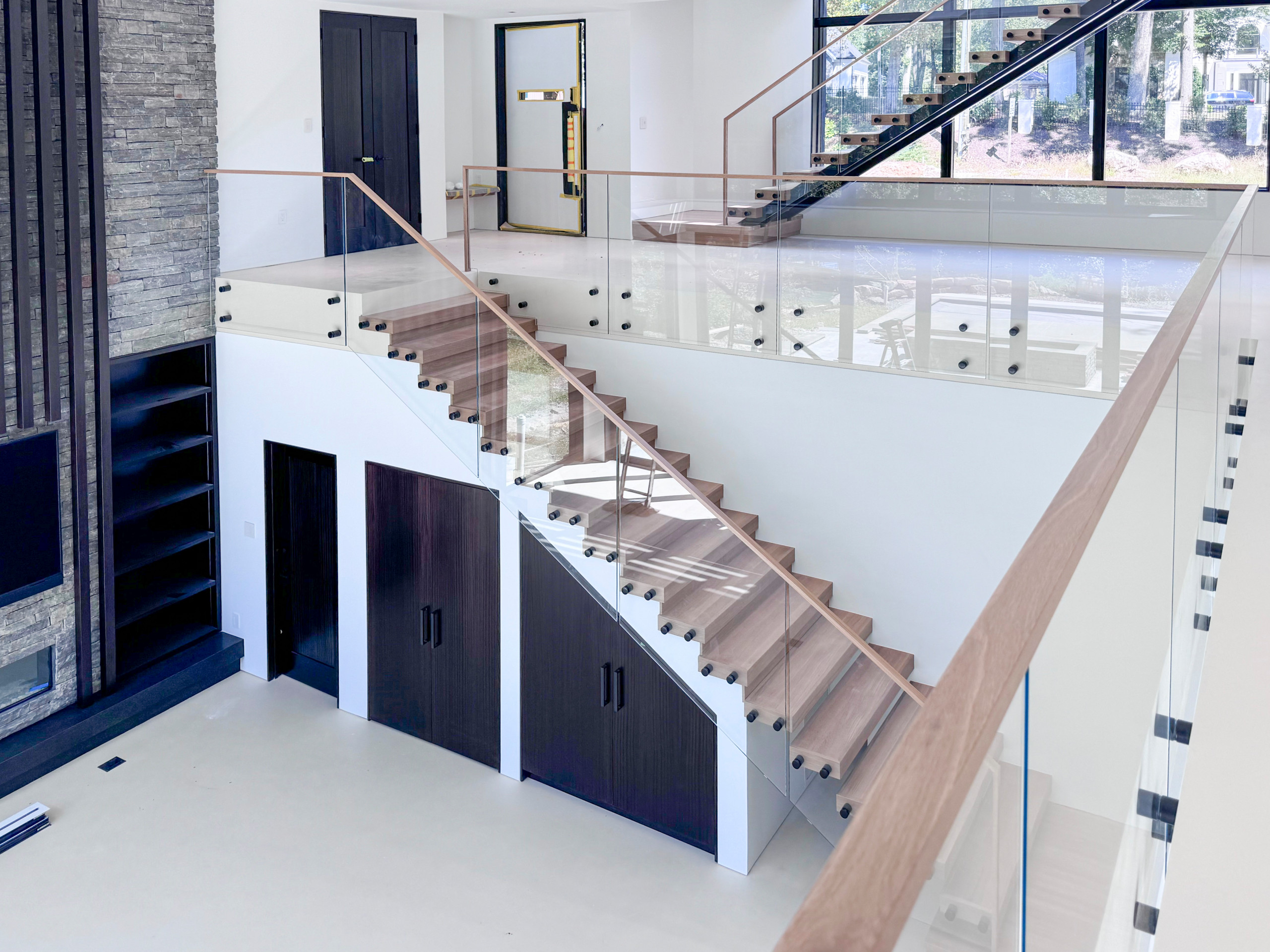 126_Visually Open and Light Contemporary Staircase, Mclean, VA 22102
