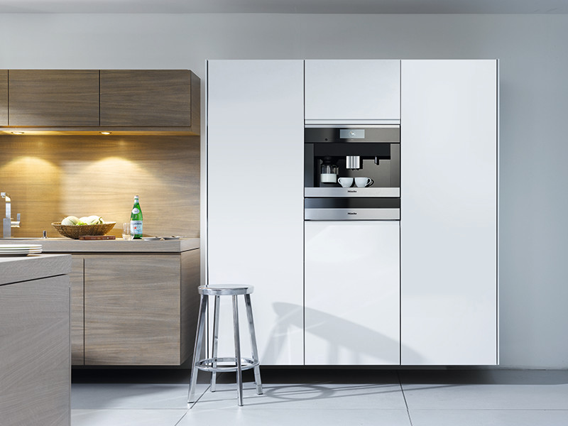 Inspiration for a contemporary kitchen remodel in Los Angeles