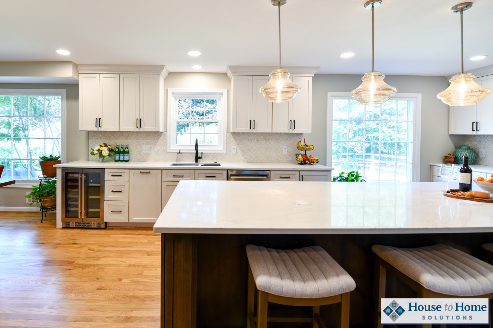 Transitional kitchen photo in DC Metro