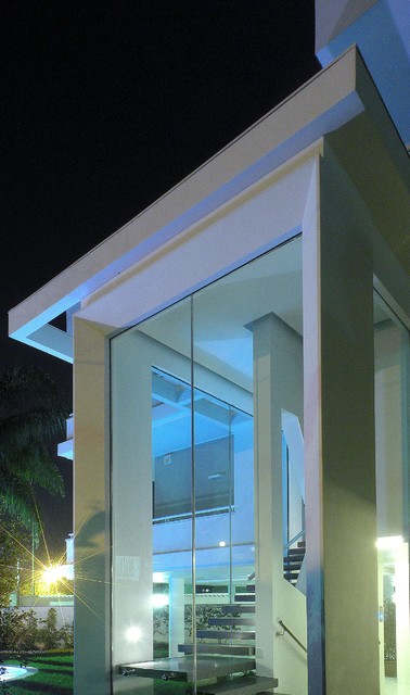 112 MRD contemporain-escalier