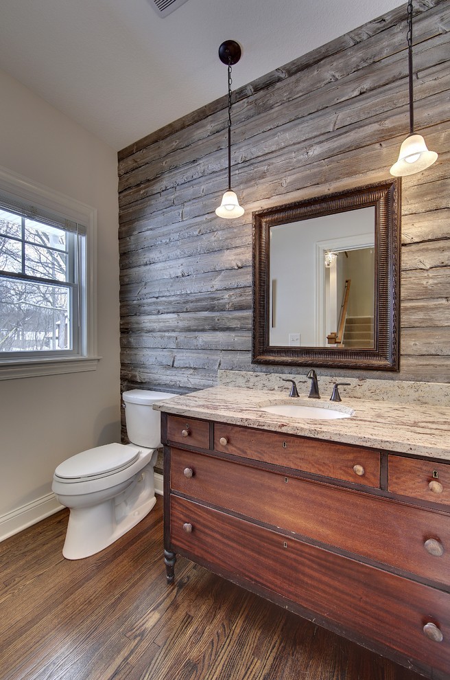 Design ideas for a traditional powder room in Minneapolis.