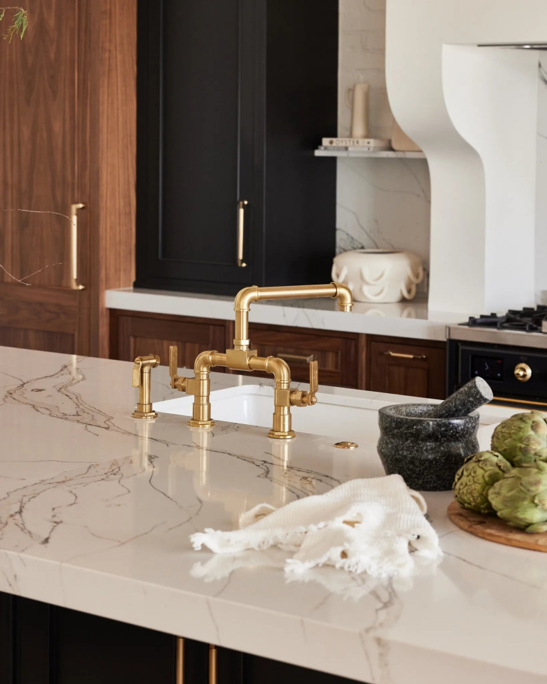 Inspiration for a transitional home design remodel in Phoenix
