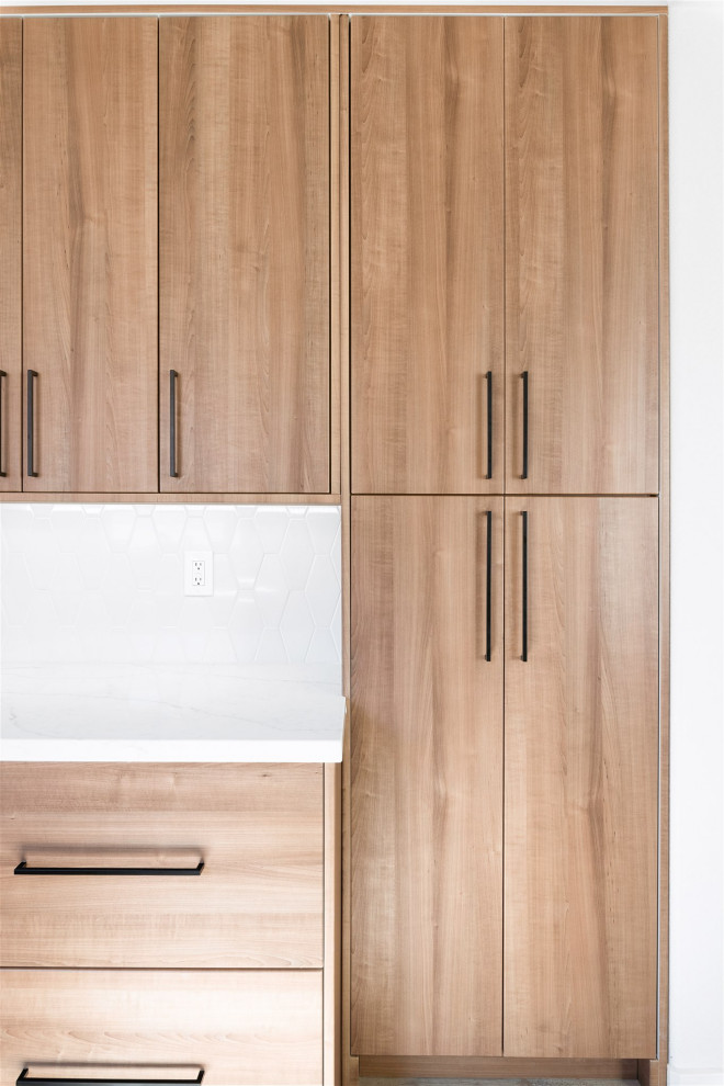Inspiration for a mid-sized transitional home design remodel in Phoenix