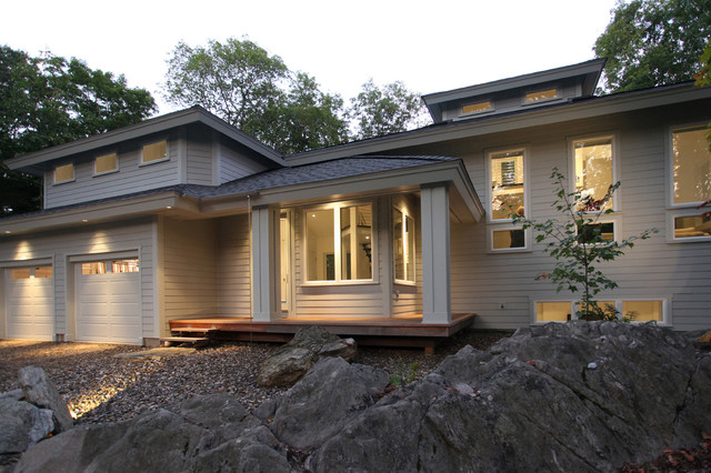 Front contemporary-house-exterior