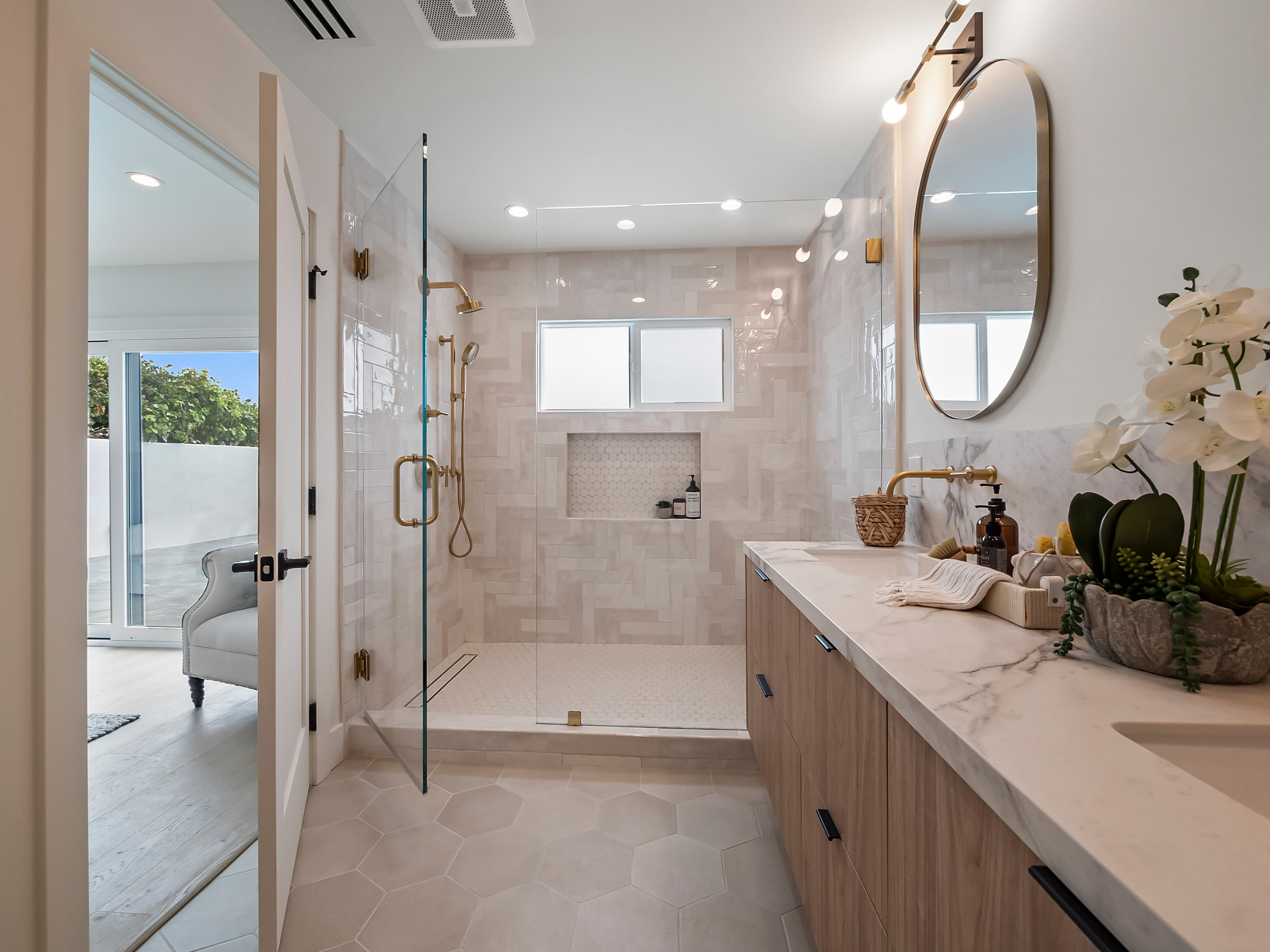 Fotos de baños | Diseños de baños modernos beige - Marzo 2024 | Houzz ES