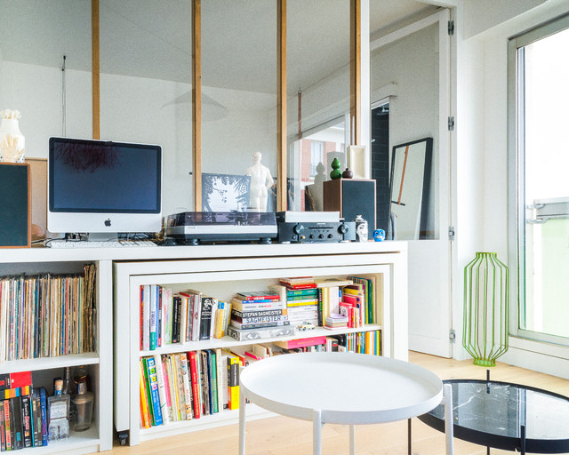 Studio transform&eacute; en 2 pi&egrave;ces modern-wohnzimmer